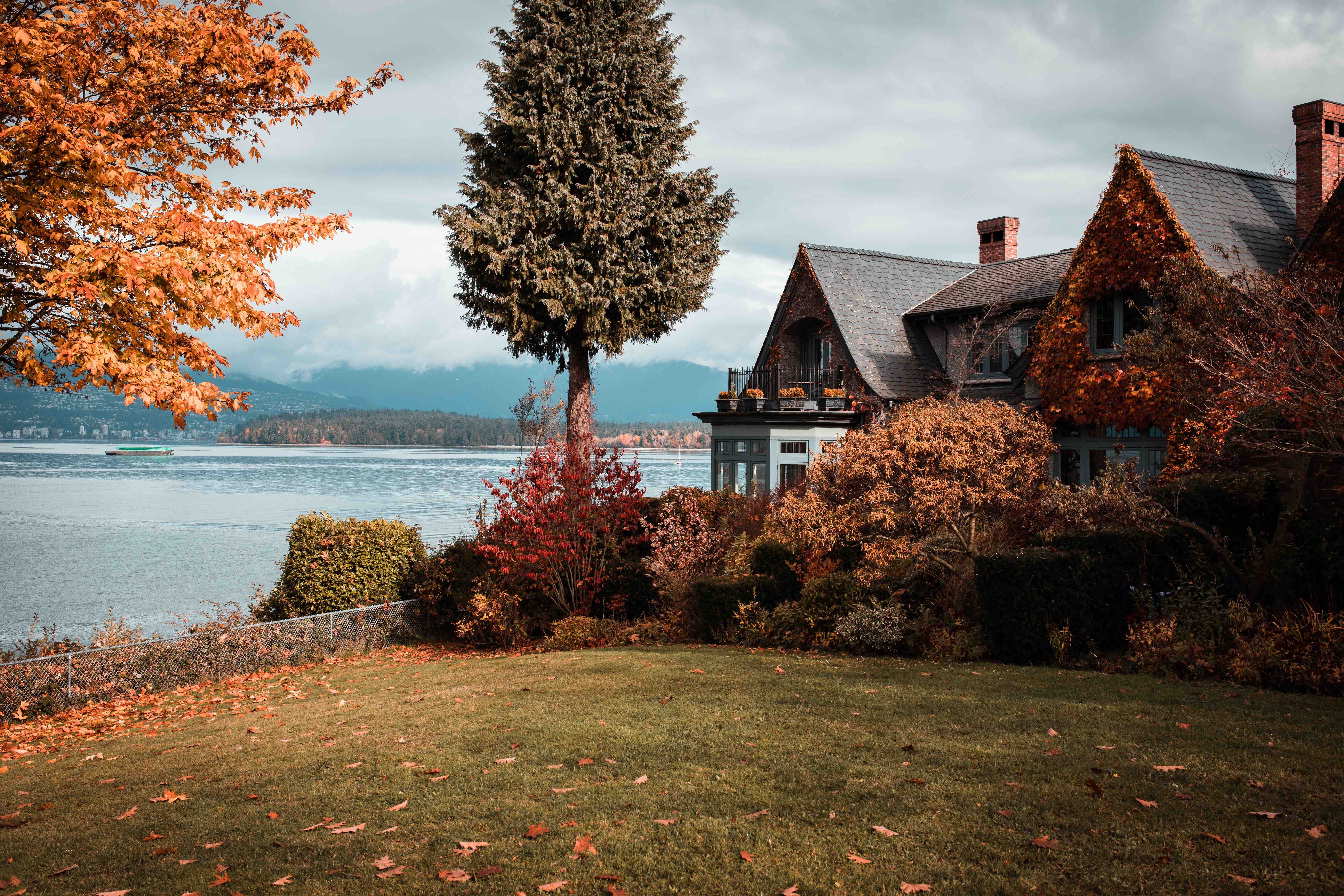 Pros and Cons of Selling Your Home During the Month of November